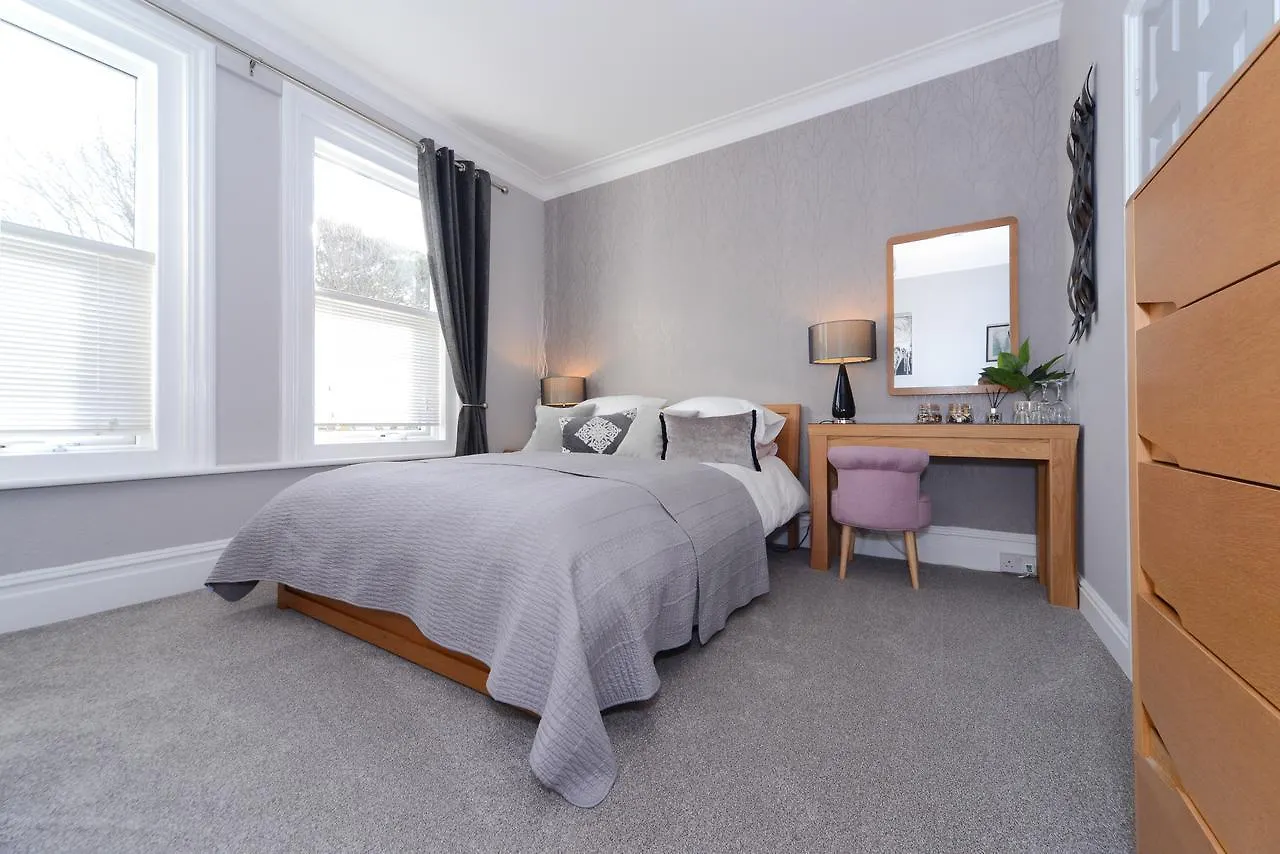 Mory House Bed & Breakfast Bournemouth 3*,